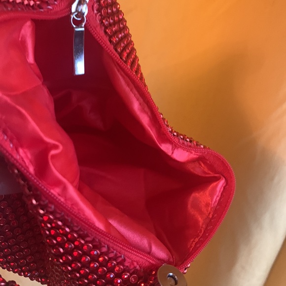 Sparkling red purse - Picture 6 of 7
